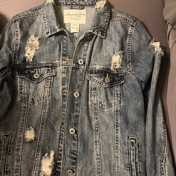American Rag destroyed Jean jacket - Picture 1 of 3